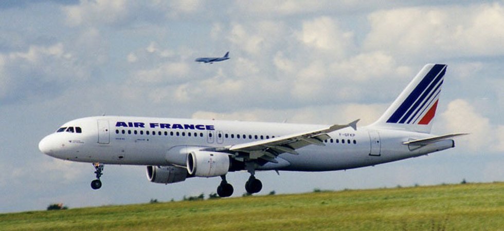 Un Airbus A380 atterrit d'urgence après une avarie moteur