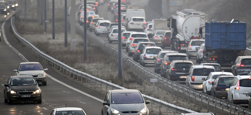 Circulation : journée classée rouge en Auvergne-Rhône-Alpes