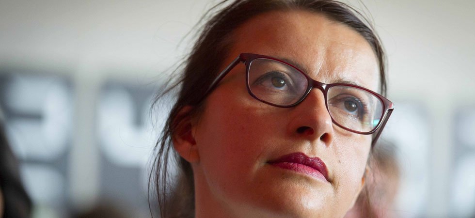 Cécile Duflot met dans l'embarras Karine Le Marchand