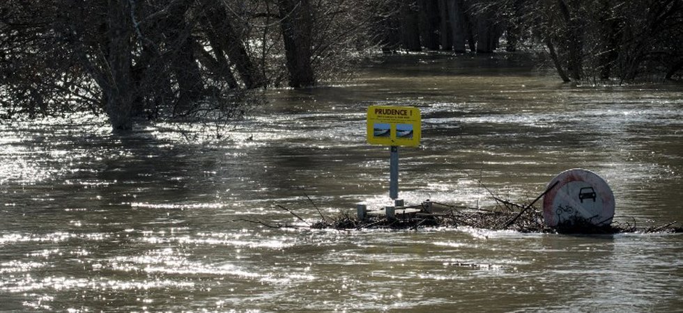 Météo : 12 départements en alerte aux inondations