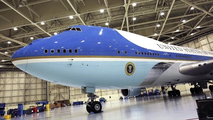 11/9 : A bord d'Air Force One