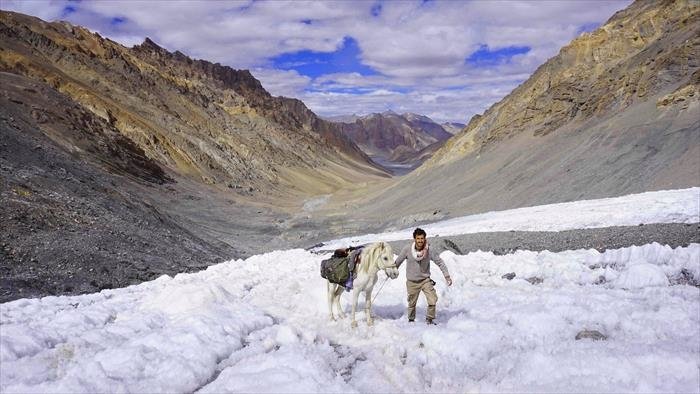 Himalaya, la marche au-dessus