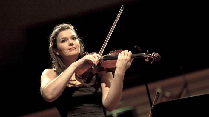 Janine Jansen, Daniele Gatti interprètent Bruch et Mahler