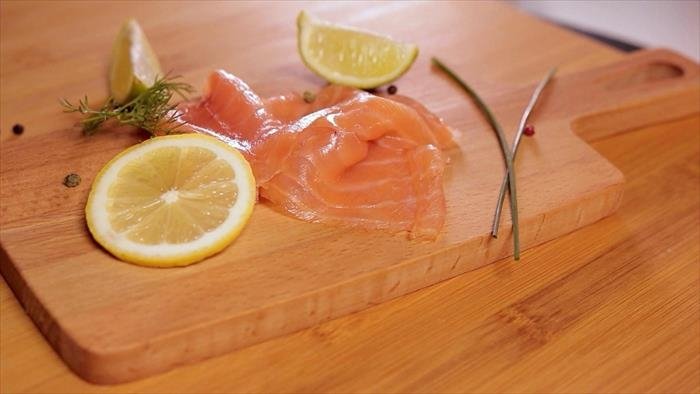 La vie pas si rose du saumon fumé