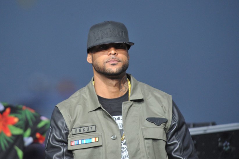 Booba, une bouteille de Jack Daniels pour ses fans Booba, une bouteille de Jack Daniels pour ses fans