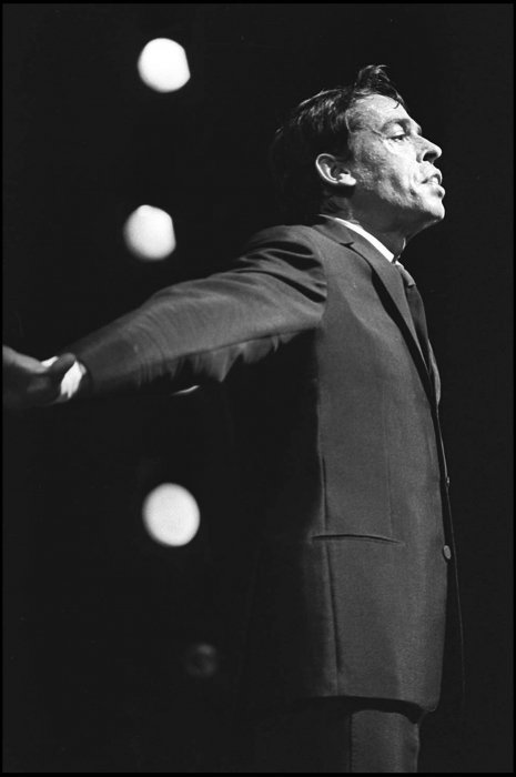 Jacques Brel, torturé jusqu'à vomir ses tripes Jacques Brel, torturé jusqu'à vomir ses tripes