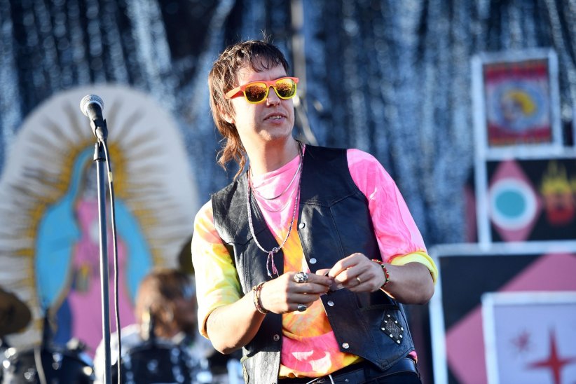 "I Wish It Was Christmas Today" chanté par Julian Casablancas "I Wish It Was Christmas Today" chanté par Julian Casablancas