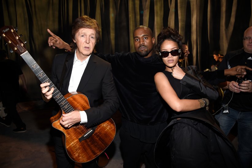 Rihanna et Kanye West - "FourFiveSeconds" (2015) Rihanna et Kanye West - "FourFiveSeconds" (2015)