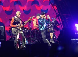 Les Red Hot Chili Peppers s'offrent un concert devant les pyramides de Gizeh