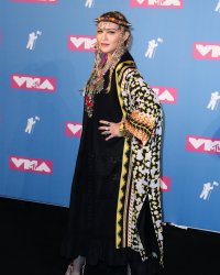 Madonna s'est elle fait refaire les fesses ?