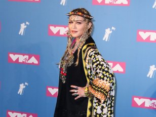 Madonna s'est elle fait refaire les fesses ?