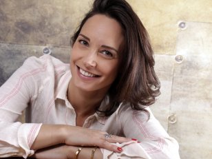 Qui est Julia Vignali, la nouvelle présentatrice du Meilleur Pâtissier ?