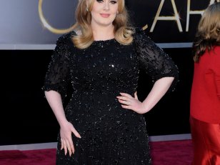 En Une de Vogue, Adele fait exploser les recherches sur l'eye-liner