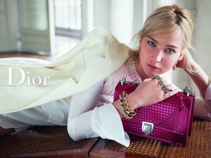 Jennifer Lawrence, élégante et naturelle pour la nouvelle campagne Dior