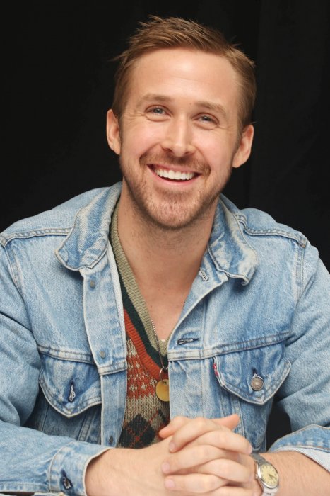 Ryan Gosling, nu et "embarrassé" devant Steve Carell