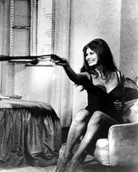 Natalie Portman, Sophia Loren ... 10 scènes de strip-teases iconiques