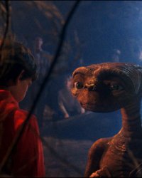 E.T. l'extra-terrestre : Steven Spielberg envisageait un film sombre et violent