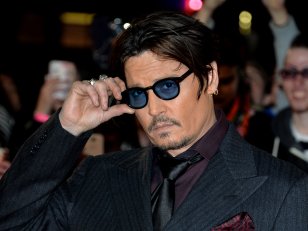 Vu sur le Web : Johnny Depp ému, un 007 qui buzze et Margot Robbie métamorphosée