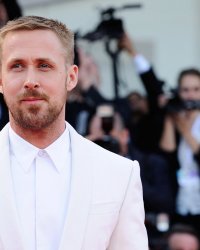 Ryan Gosling choisi pour jouer Ken aux côtés de Margot Robbie dans Barbie