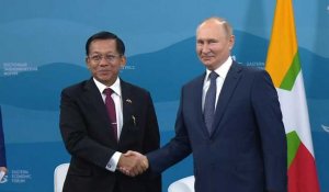 Poutine rencontre le chef de la junte birmane au Forum économique oriental