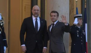 Emmanuel Macron reçoit le premier ministre ukrainien Denys Chmyhal à l'Élysée