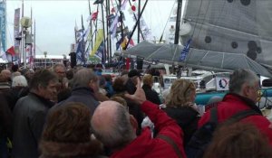 Vendée Globe: à 36 heures du départ, le ponton pris d'assaut pa
