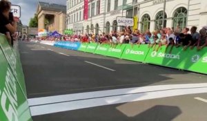 Tour d'Allemagne 2022 - Caleb Ewan est de retour ! Après un Giro et un Tour ratés, Ewan gagne la 1ère étape du Tour d'Allemagne !