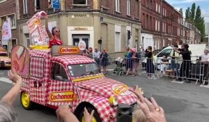 Hellemmes : la fête avec la caravane publicitaire du Tour de France