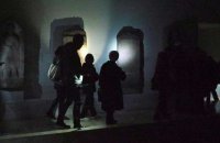Les visites de musée à la lampe torche, nouvel éclairage sur l'art