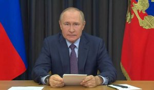 Russie: Poutine dit attendre une récolte de céréales record en 2022