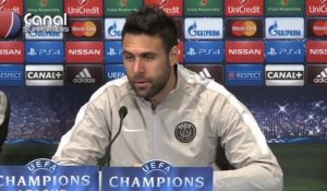 PSG / Ajax - La conférence de presse de Salvatore Sirigu