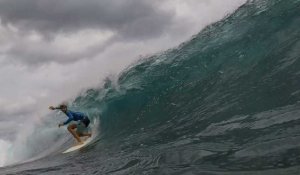 Le surf, malgré la crise requin à l'île de La Réunion