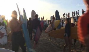 A l'aube du G7, 300 surfers se mobilisent