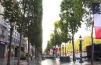 Champs-Elysées: retour au calme après la liesse et les incidents