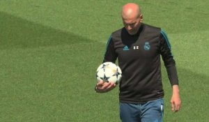 Football : Zinédine Zidane positif au Covid-19