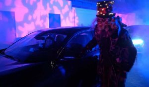 En Californie, des zombies laveurs de voitures pour Halloween