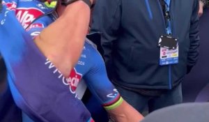 E3 Saxo Classic : Mathieu van der Poel épuisé après sa victoire