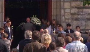 Les obsèques des quatre jeunes tués à Rohan à travers nos télés, en 42 secondes