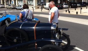 Rassemblement de voitures anciennes