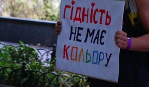 Gay Pride interdite à Odessa en Ukraine: des militants protestent