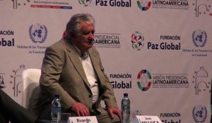 Pauveté: l'ex-président Mujica dénonce le manque de volonté politique