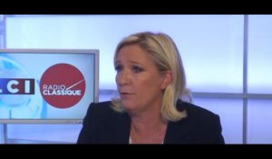 Marine Le Pen compare son père à une «petite Femen»