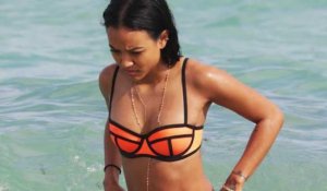 Karrueche Tran choisit le soleil, en bikini à Miami pour ces fêtes