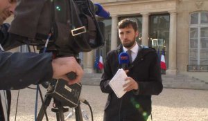 Reportage : Comment les reporters de BFM TV travaillent à l'Elysée ?