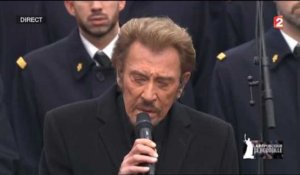 Johnny Hallyday rend hommage aux victimes des attentats