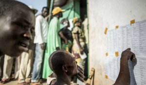 Référendum constitutionnel sous tension, des tirs entendus à Bangui