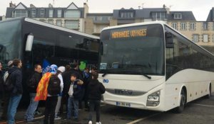 Les bus de supporters quittent Granville pour le stade d'Ornano