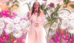 Zoë "Loin d'ici" (extrait) Autriche - Eurovision 2016