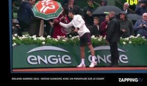 Roland-Garros 2016 : Novak Djokovic se promène sur le court Central sous un parapluie (Vidéo)