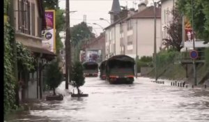 Valls annonce un fonds d'urgence pour les victimes des inondations